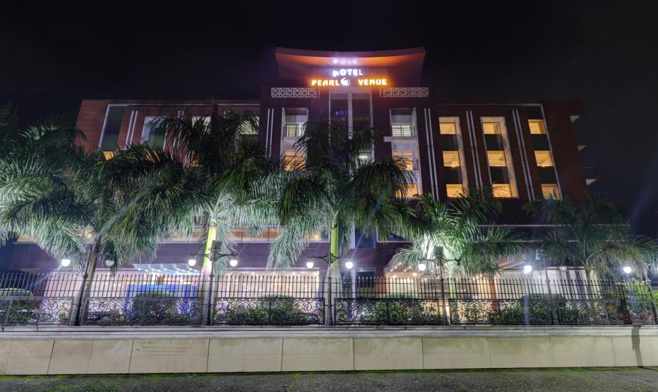 Hotel Treebo Premium Pearl Avenue, Ring Road Dehradun Zewnętrze zdjęcie